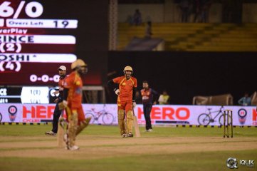 CCL 5 Telugu Warriors vs Bengal Tigers Match Photos